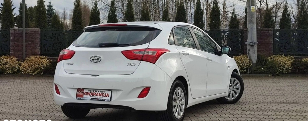 Hyundai I30 cena 39900 przebieg: 201000, rok produkcji 2015 z Grybów małe 781